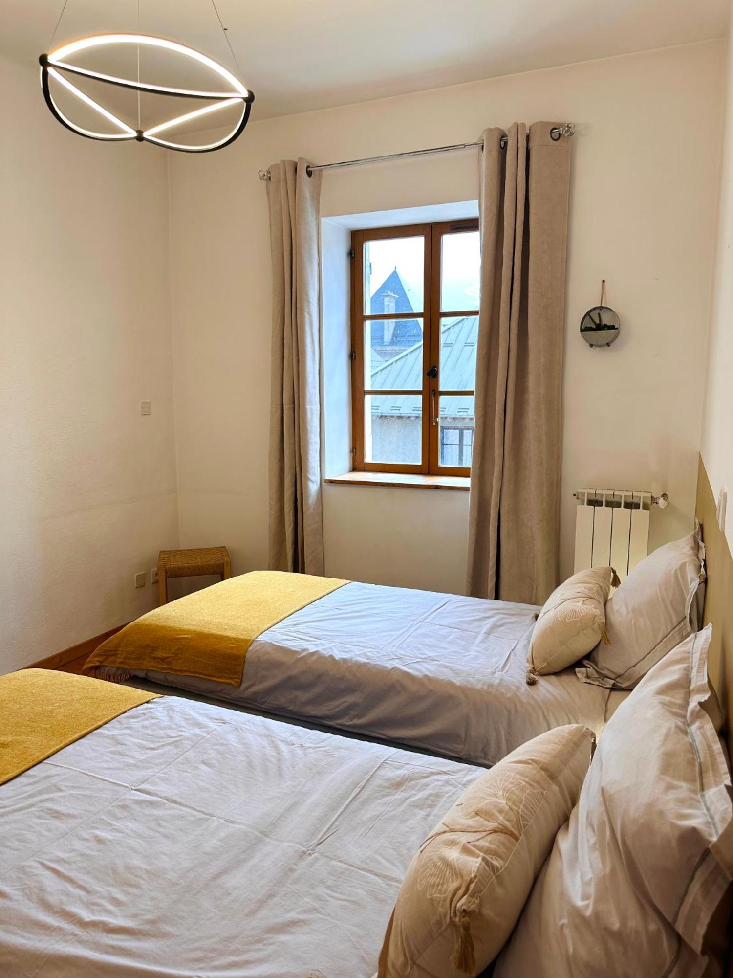 Auberge Le Glacier Bleu Mont-Dauphin Bilik gambar